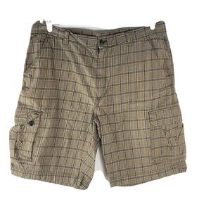 Men’s Reunion plaid cargo shorts size 40,